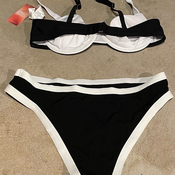 CUPSHE Colorblock Underwire Bikini Top & V-Waist Bottoms Set M NWT - Picture 5 of 5